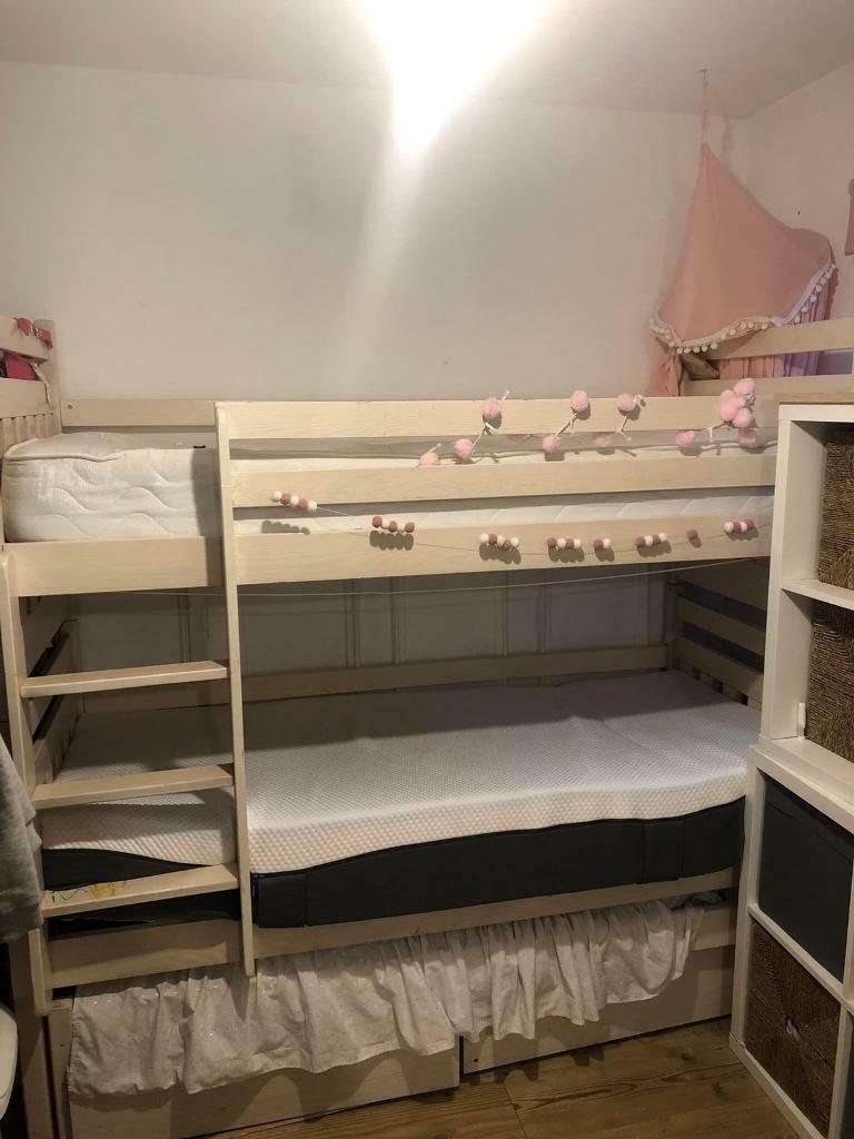bunk bed with 3rd pull out bed